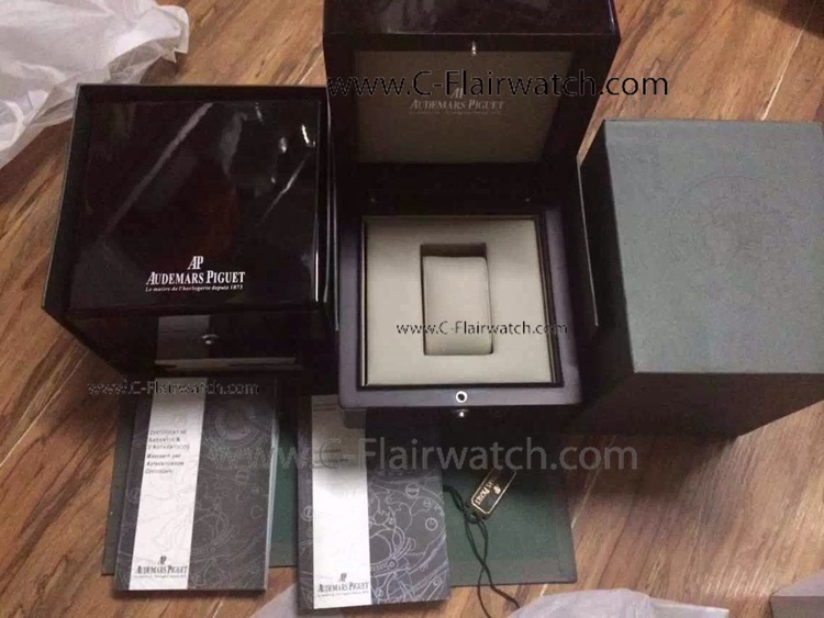 Luxury Audemars Piguet Box - Black Wooden AP Watch Box Luxury Audemars Piguet Box - Black Wooden AP Watch Box